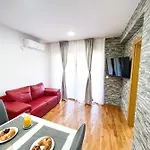 Star Apartment